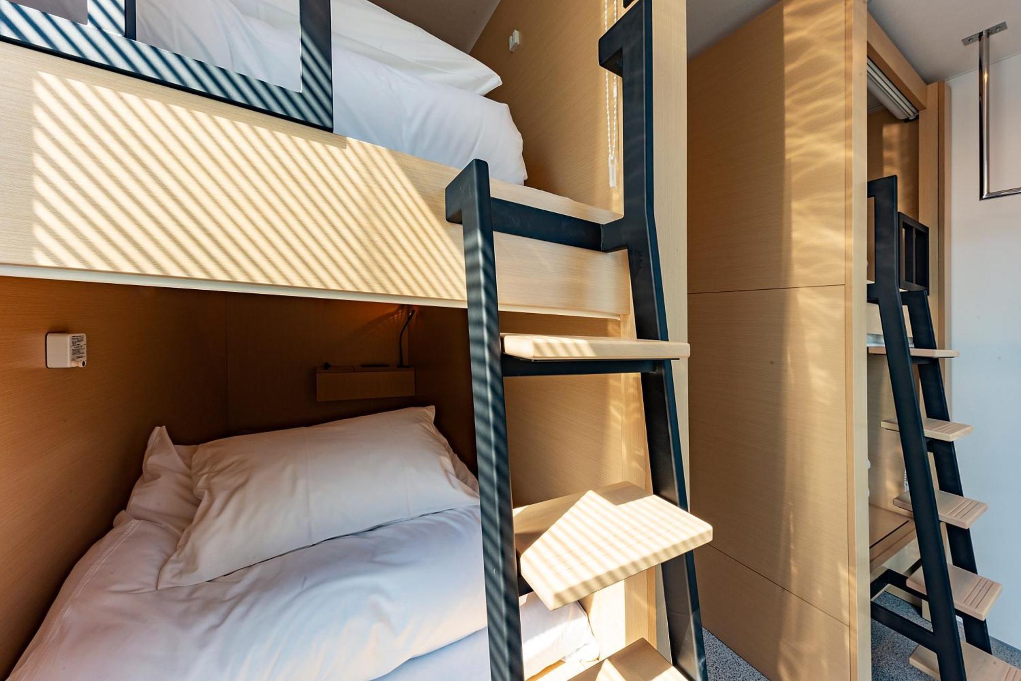 Plat Hostel Keikyu Kamakura Wave Екстер'єр фото